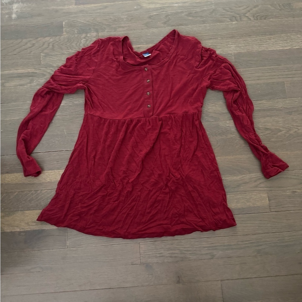 Old Navy Maternity Red Long Sleeve top size medium